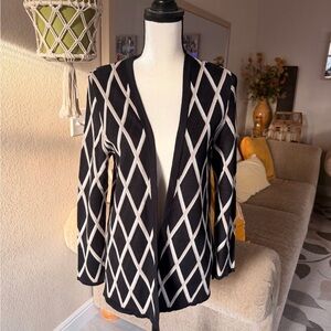 Women’s Croft & Barrow Black and White Diamond Pattern Cardigan